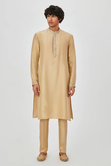 Aisha Rao Brown Tissue, Silk Applique, Embroidery Bundi And Kurta Set at Aza Fashions Aisha Rao_Brown Tissue, Silk Applique, Embroidery Bundi And Kurta Set _at_Aza_Fashions