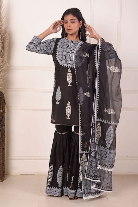 Abbaran Chanderi Flower Block Print Kurta Gharara Set 