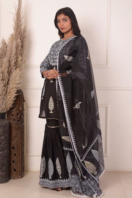 Buy_Abbaran_Black Chanderi, Cotton, Organza Gota Patti, Flower Block Print Kurta Gharara Set _Online_at_Aza_Fashions
