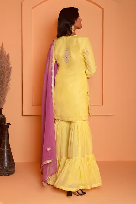 Abbaran Dori Floral Embroidered Kurta Gharara Set 