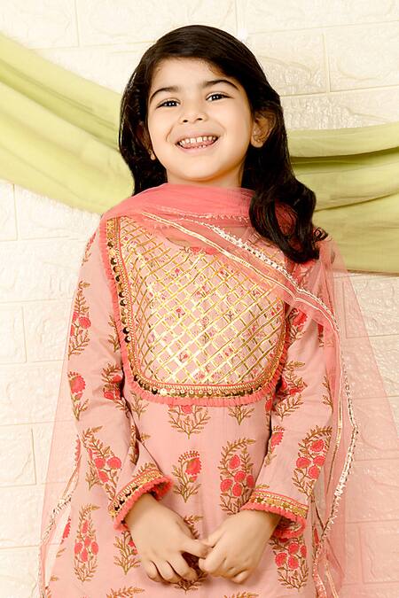 The Plum Bum Pink Cotton, Net Embroidery, Gota Patti Floral Garden Pattern Kurta Sharara Set Online at Aza Fashions The Plum Bum_Pink Cotton, Net Embroidery, Gota Patti Floral Garden Pattern Kurta Sharara Set_Online_at_Aza_Fashions