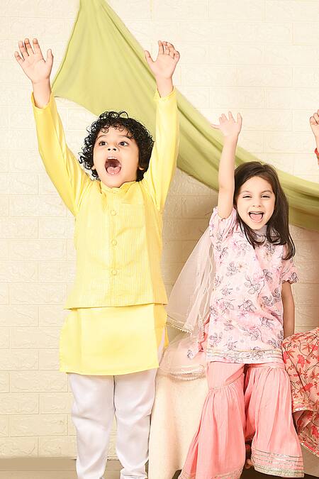 The Plum Bum Yellow Cotton, Lurex Striped Bundi And Kurta Set Online at Aza Fashions The Plum Bum_Yellow Cotton, Lurex Striped Bundi And Kurta Set _Online_at_Aza_Fashions