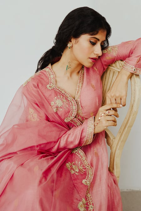 Wabi Sabi By Anshum-Ritesh Pink Chanderi Embroidery V-neck Gulab Hand Anarkali Sharara Set Online at Aza Fashions Wabi Sabi By Anshum-Ritesh_Pink Chanderi Embroidery V-neck Gulab Hand Anarkali Sharara Set _Online_at_Aza_Fashions