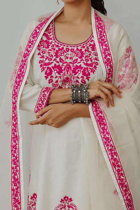 Shop Wabi Sabi By Anshum-Ritesh Ivory Chanderi Embroidery, Tassels Round Beaming Bee Hand Kurta Sharara Set Online at Aza Fashions Shop_Wabi Sabi By Anshum-Ritesh_Ivory Chanderi Embroidery, Tassels Round Beaming Bee Hand Kurta Sharara Set _Online_at_Aza_Fashions