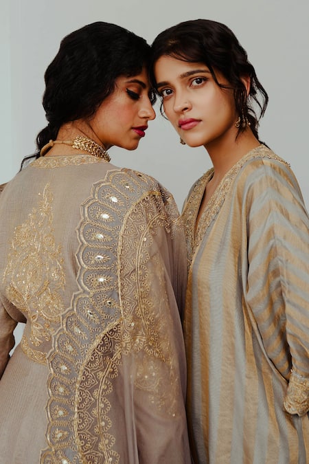 Shop Wabi Sabi By Anshum-Ritesh Grey Tissue Embroidery Asymmetric Noori Hand Lehenga Set at Aza Fashions Shop_Wabi Sabi By Anshum-Ritesh_Grey Tissue Embroidery Asymmetric Noori Hand Lehenga Set _at_Aza_Fashions