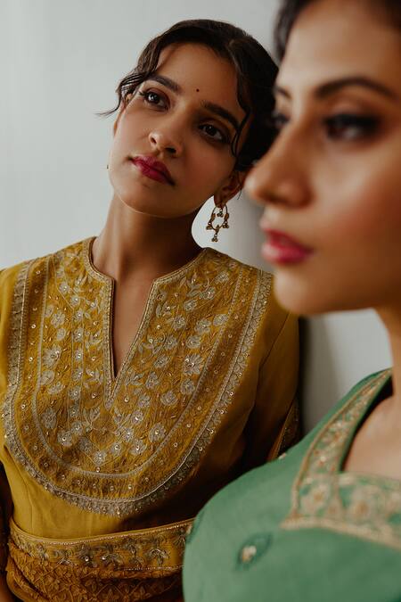 Shop Wabi Sabi By Anshum-Ritesh Yellow Organza Embroidery Split V-neck Basanti Hand Saree With Blouse Online at Aza Fashions Shop_Wabi Sabi By Anshum-Ritesh_Yellow Organza Embroidery Split V-neck Basanti Hand Saree With Blouse _Online_at_Aza_Fashions