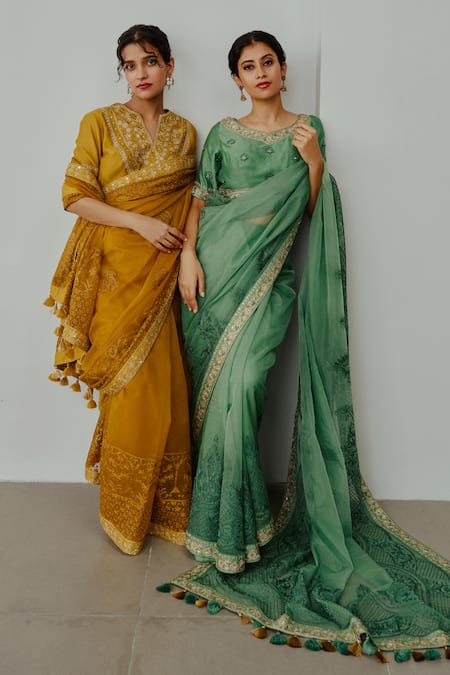 Wabi Sabi By Anshum-Ritesh_Green Organza Embroidery Round Neck Betel Leaf Hand Saree With Blouse _Online_at_Aza_Fashions