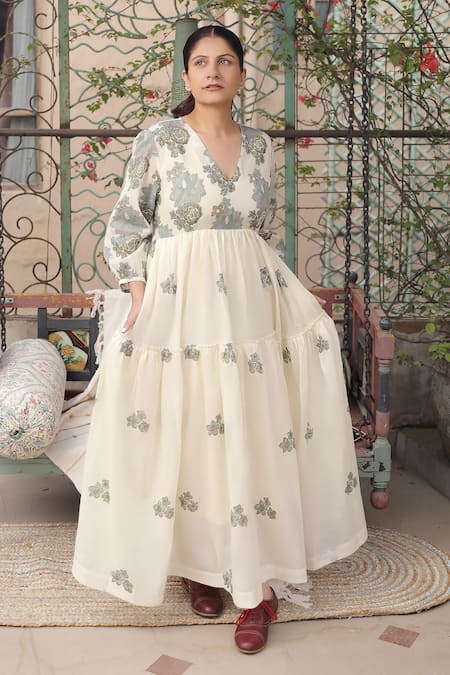 Buy FRATINI Sanya Malhotra Solid Polyester V Neck Women's A Line Dress |  Shoppers Stop