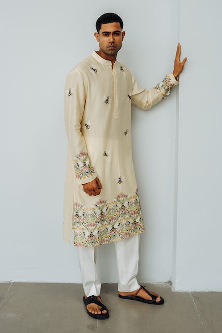 Wabi Sabi By Anshum-Ritesh Beige Chanderi Embroidery Buzz Me Kurta Set