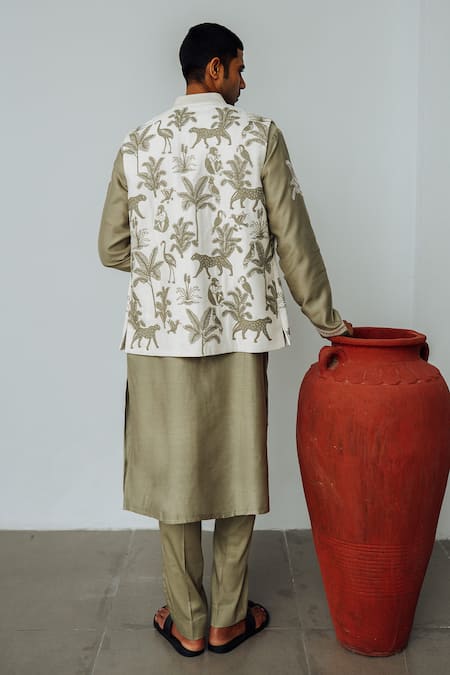 Shop Wabi Sabi By Anshum-Ritesh Green Chanderi Embroidery Sage Jungle Book Bundi Set at Aza Fashions Shop_Wabi Sabi By Anshum-Ritesh_Green Chanderi Embroidery Sage Jungle Book Bundi Set _at_Aza_Fashions