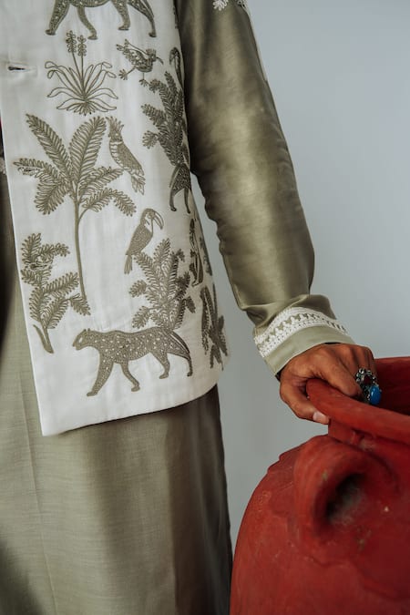 Wabi Sabi By Anshum-Ritesh Green Chanderi Embroidery Sage Jungle Book Bundi Set Online at Aza Fashions Wabi Sabi By Anshum-Ritesh_Green Chanderi Embroidery Sage Jungle Book Bundi Set _Online_at_Aza_Fashions