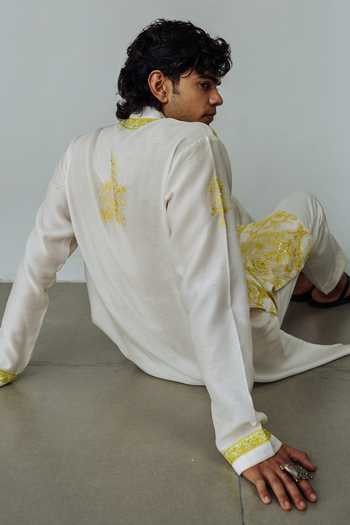 Shop Wabi Sabi By Anshum-Ritesh Green Chanderi Embroidery Passion Paisley Hand Kurta And Pant Set at Aza Fashions Shop_Wabi Sabi By Anshum-Ritesh_Green Chanderi Embroidery Passion Paisley Hand Kurta And Pant Set _at_Aza_Fashions