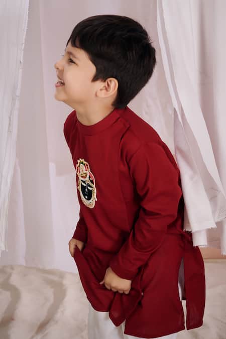 Vivedkids_Maroon Linen Gota Patti, Embroidery Srinathji Kurta And Pant Set _at_Aza_Fashions