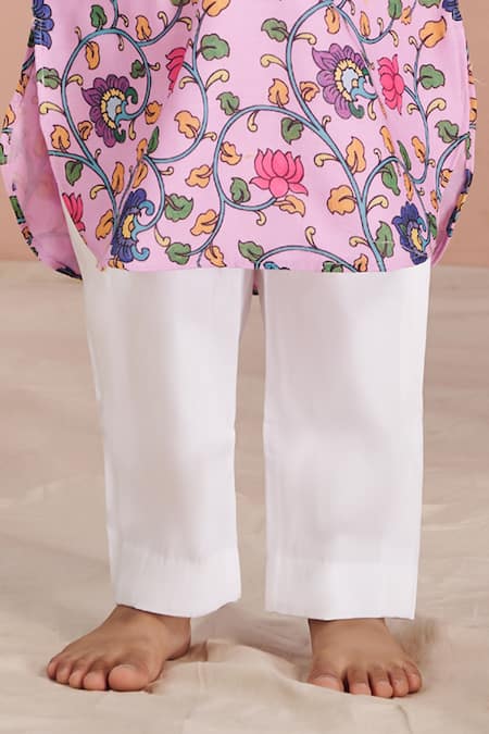 Buy Vivedkids Purple Cotton Kalamkari Kurta Pyjama Set Online at Aza Fashions Buy_Vivedkids_Purple Cotton Kalamkari Kurta Pyjama Set _Online_at_Aza_Fashions