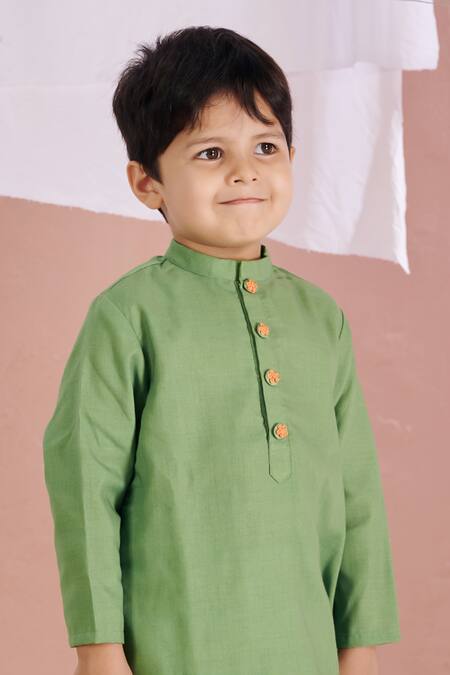 Buy_Vivedkids_Green Cotton Embroidery Kurta And Pant Set _Online_at_Aza_Fashions