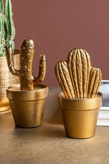 Logam Gold Mild Steel Wired Work Metallic Cactus Table Top Accessory Set Online at Aza Fashions Logam_Gold Mild Steel Wired Work Metallic Cactus Table Top Accessory Set_Online_at_Aza_Fashions