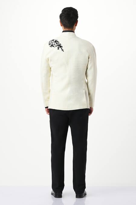 Shop Taroob White 100% Silk Embroidery Thread Bird Placement Bandhgala at Aza Fashions Shop_Taroob_White 100% Silk Embroidery Thread Bird Placement Bandhgala _at_Aza_Fashions