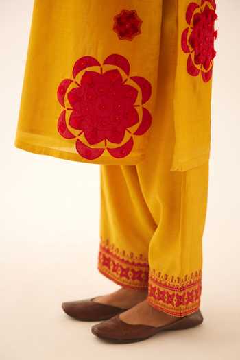 Shop_Kora_Gold Silk, Cotton, Chanderi Embroidery, Sequins, Floral Applique Work Kurta Set _Online_at_Aza_Fashions