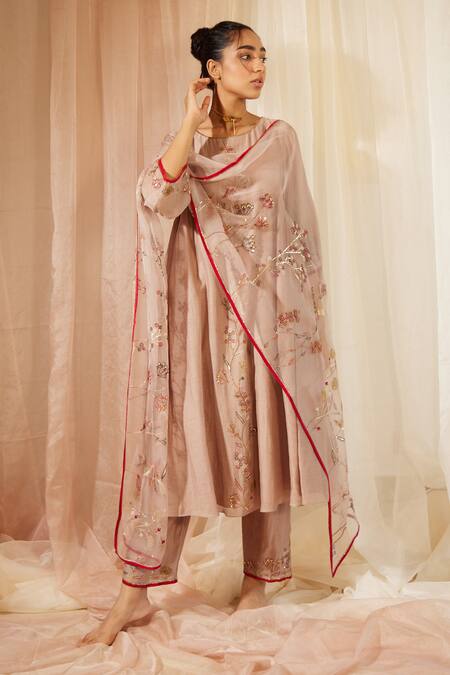 Buy Sarang Kaur Grey Organza, Silk Embroidery Hand Dupatta Online at Aza Fashions Buy_Sarang Kaur_Grey Organza, Silk Embroidery Hand Dupatta _Online_at_Aza_Fashions