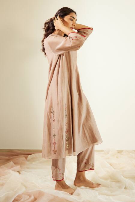 Sarang Kaur Grey Chanderi Silk Embroidery Split V-neck Vrinda Kurta With Pant Online at Aza Fashions Sarang Kaur_Grey Chanderi Silk Embroidery Split V-neck Vrinda Kurta With Pant _Online_at_Aza_Fashions