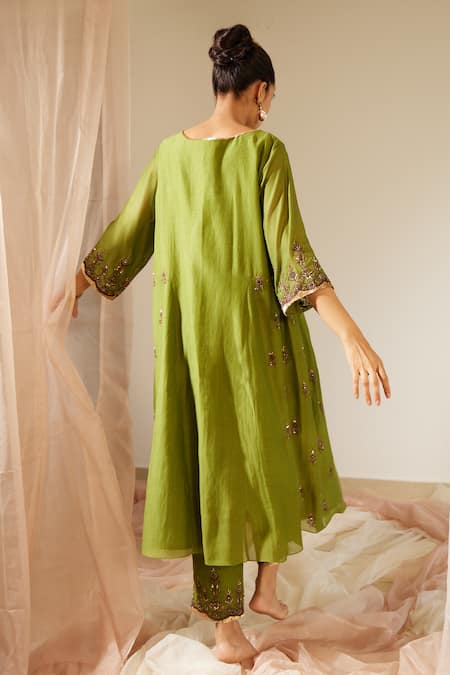 Shop Sarang Kaur Green Chanderi Silk Sequins, Mirrors, Embroidery Poornima Kurta And Pant Set at Aza Fashions Shop_Sarang Kaur_Green Chanderi Silk Sequins, Mirrors, Embroidery Poornima Kurta And Pant Set _at_Aza_Fashions