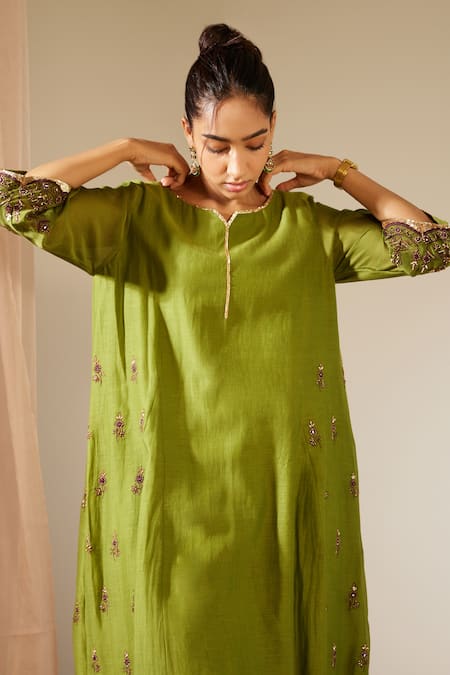Shop Sarang Kaur Green Chanderi Silk Sequins, Mirrors, Embroidery Poornima Kurta And Pant Set Online at Aza Fashions Shop_Sarang Kaur_Green Chanderi Silk Sequins, Mirrors, Embroidery Poornima Kurta And Pant Set _Online_at_Aza_Fashions