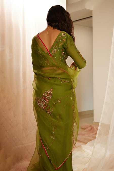 Shop Sarang Kaur Green Organza, Dhuleti Vintage Embroidered Saree With Unstitched Blouse Piece at Aza Fashions Shop_Sarang Kaur_Green Organza, Dhuleti Vintage Embroidered Saree With Unstitched Blouse Piece _at_Aza_Fashions