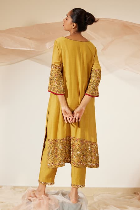 Shop Sarang Kaur Yellow Chanderi Silk Sequins, Beads, Embroidery V-neck Straight Kurta And Pant Set at Aza Fashions Shop_Sarang Kaur_Yellow Chanderi Silk Sequins, Beads, Embroidery V-neck Straight Kurta And Pant Set _at_Aza_Fashions