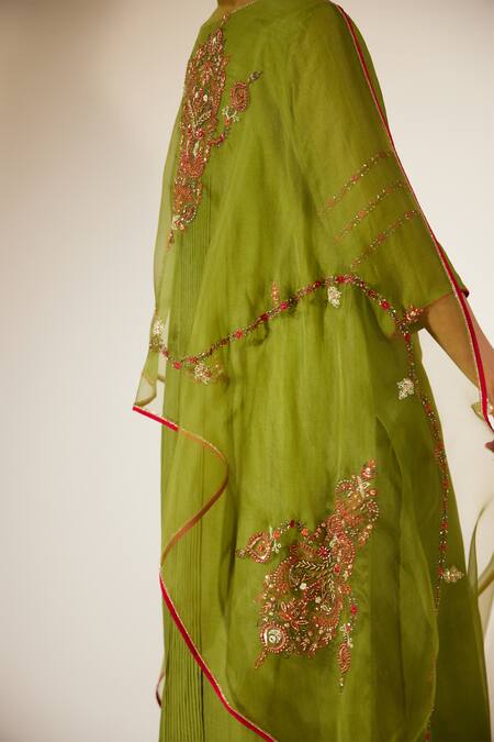 Buy Sarang Kaur Green Organza, Silk Sequins, Beads, Embroidery Floral Bloom Dupatta Online at Aza Fashions Buy_Sarang Kaur_Green Organza, Silk Sequins, Beads, Embroidery Floral Bloom Dupatta _Online_at_Aza_Fashions