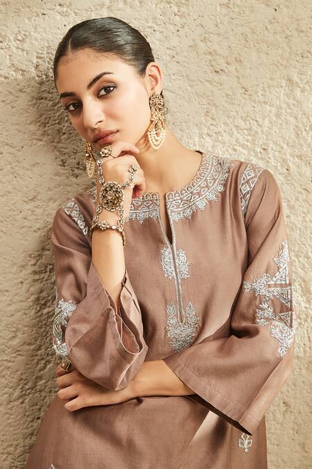 Matsya Brown Kurta Chanderi Embroidery Gota Patti Notched Set Online at Aza Fashions Matsya_Brown Kurta Chanderi Embroidery Gota Patti Notched Set_Online_at_Aza_Fashions