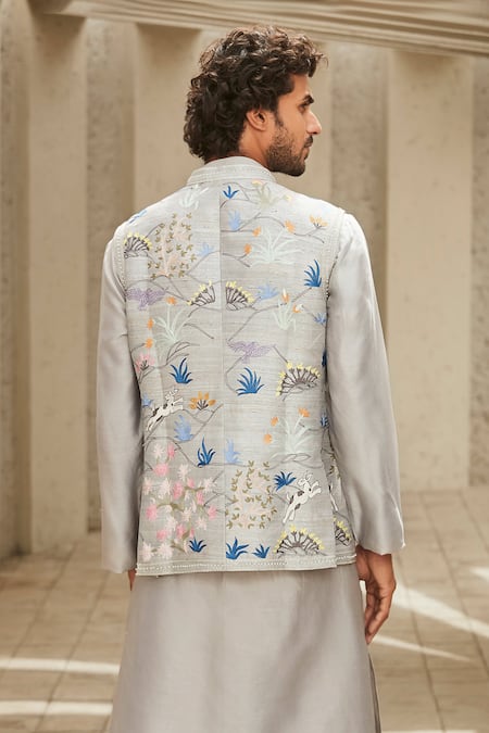 Matsya Aari Resham Embroidered Jodhpuri Bundi 