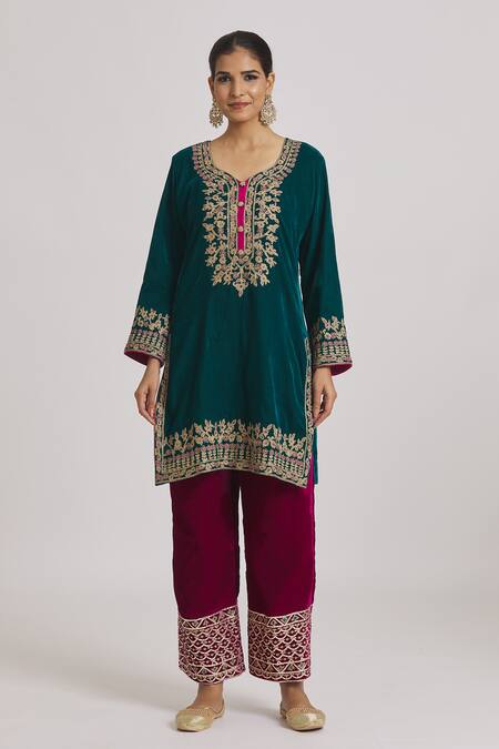 Buy_Rahul Singh_Blue Velvet Embroidery Round Neck Floral Kurta And Pyjama Set _Online_at_Aza_Fashions