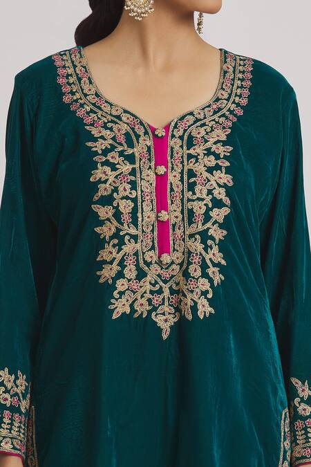 Shop_Rahul Singh_Blue Velvet Embroidery Round Neck Floral Kurta And Pyjama Set _Online_at_Aza_Fashions