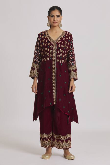 Buy_Rahul Singh_Wine Velvet Embroidery V-neck Kurta And Pyjama Set _Online_at_Aza_Fashions