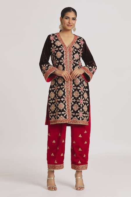 Rahul Singh Multi Color Velvet Embroidery V-neck Kurta And Pyjama Set 