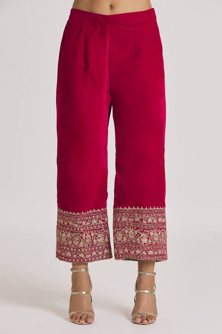 Rahul Singh Green Velvet Embroidery Round Neck Kurta And Contrast Pyjama Set at Aza Fashions Rahul Singh_Green Velvet Embroidery Round Neck Kurta And Contrast Pyjama Set _at_Aza_Fashions