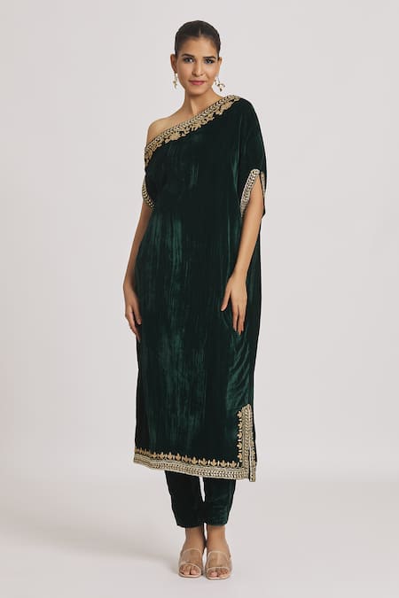 Rahul Singh Green Velvet Embroidery One Shoulder Kurta And Pyjama Set at Aza Fashions Rahul Singh_Green Velvet Embroidery One Shoulder Kurta And Pyjama Set _at_Aza_Fashions