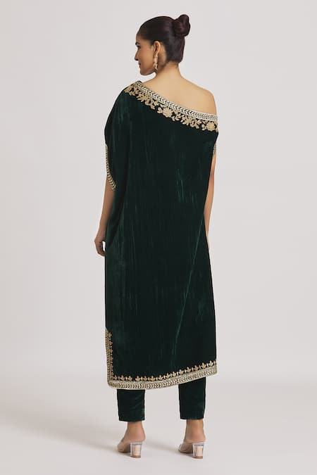 Rahul Singh Green Velvet Embroidery One Shoulder Kurta And Pyjama Set Online at Aza Fashions Rahul Singh_Green Velvet Embroidery One Shoulder Kurta And Pyjama Set _Online_at_Aza_Fashions