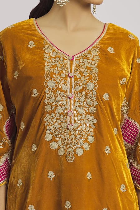 Shop Rahul Singh Yellow Velvet Embroidery V-neck Kurta And Contrast Pyjama Set Online at Aza Fashions Shop_Rahul Singh_Yellow Velvet Embroidery V-neck Kurta And Contrast Pyjama Set _Online_at_Aza_Fashions