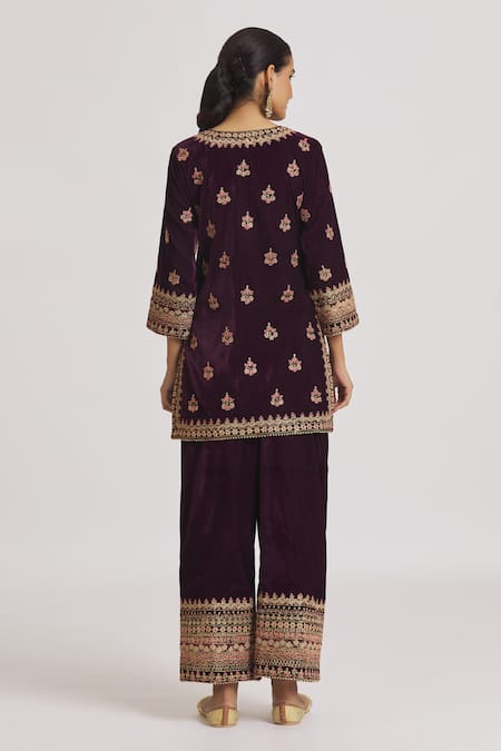 Rahul Singh_Wine Velvet Embroidery V-neck Kurta And Pyjama Set _Online_at_Aza_Fashions