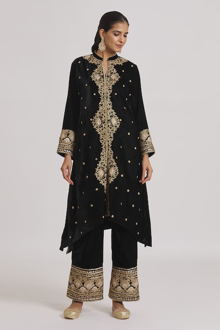 Buy_Rahul Singh_Black Velvet Embroidery Mandarin Collar Kurta And Pyjama Set _Online_at_Aza_Fashions