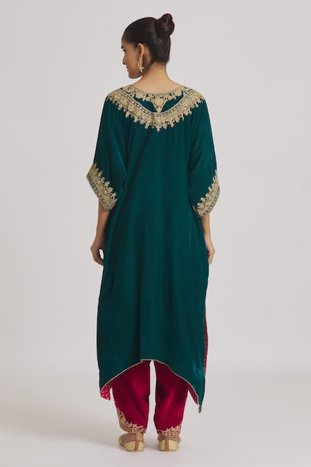Rahul Singh_Blue Velvet Gota Patti, Embroidery, Zari V-neck Asymmetric Kurta And Pyjama Set _Online_at_Aza_Fashions
