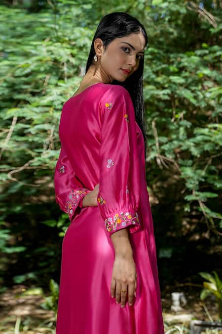 Shop Mangalmay By Aastha Fuchsia Chanderi Silk Embroidery Scoop Neck Dress at Aza Fashions Shop_Mangalmay By Aastha_Fuchsia Chanderi Silk Embroidery Scoop Neck Dress _at_Aza_Fashions