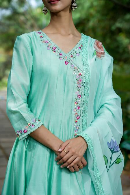 Shop_Mangalmay By Aastha_Green Kurta  Chanderi Silk Hand Embroidered Floral V Neck Anarkali Pant Set _Online_at_Aza_Fashions