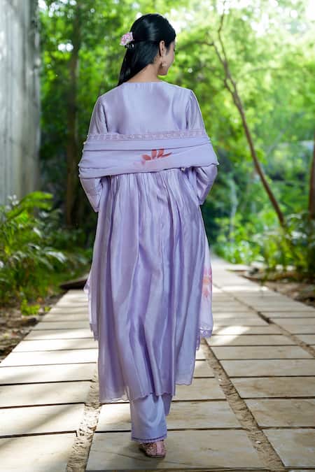 Shop Mangalmay By Aastha Purple Chanderi Silk, Cotton, Organza Embroidery Floral Hand Kurta Pant Set at Aza Fashions Shop_Mangalmay By Aastha_Purple Chanderi Silk, Cotton, Organza Embroidery Floral Hand Kurta Pant Set _at_Aza_Fashions