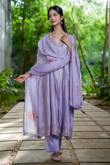 Shop Mangalmay By Aastha Purple Chanderi Silk, Cotton, Organza Embroidery Floral Hand Kurta Pant Set Online at Aza Fashions Shop_Mangalmay By Aastha_Purple Chanderi Silk, Cotton, Organza Embroidery Floral Hand Kurta Pant Set _Online_at_Aza_Fashions