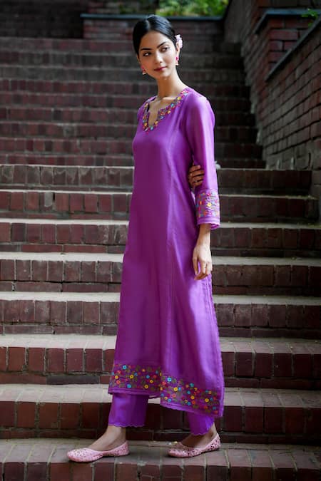 Shop Mangalmay By Aastha Purple Chanderi Silk, Cotton, Organza Embroidery Kurta Pant Set at Aza Fashions Shop_Mangalmay By Aastha_Purple Chanderi Silk, Cotton, Organza Embroidery Kurta Pant Set _at_Aza_Fashions