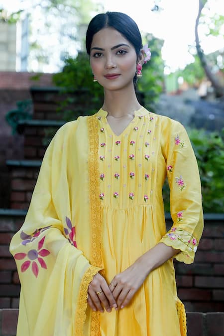 Shop_Mangalmay By Aastha_Yellow Kurta  Chanderi Silk Hand Embroidered Floral Notched Thread Pant Set _Online_at_Aza_Fashions