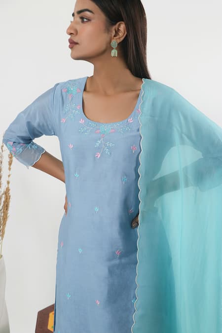 Shop_Mangalmay By Aastha_Blue Kurta Chanderi Silk Embroidered Thread Round Floral Applique Pant Set _Online_at_Aza_Fashions