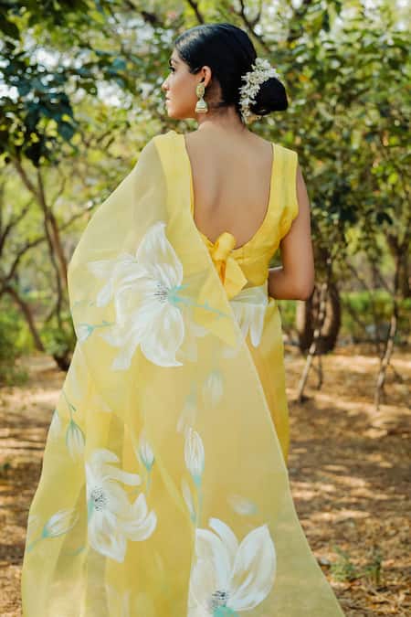 Mangalmay By Aastha Flower Bloom Hand Painted Saree With Unstitched Blouse Piece 